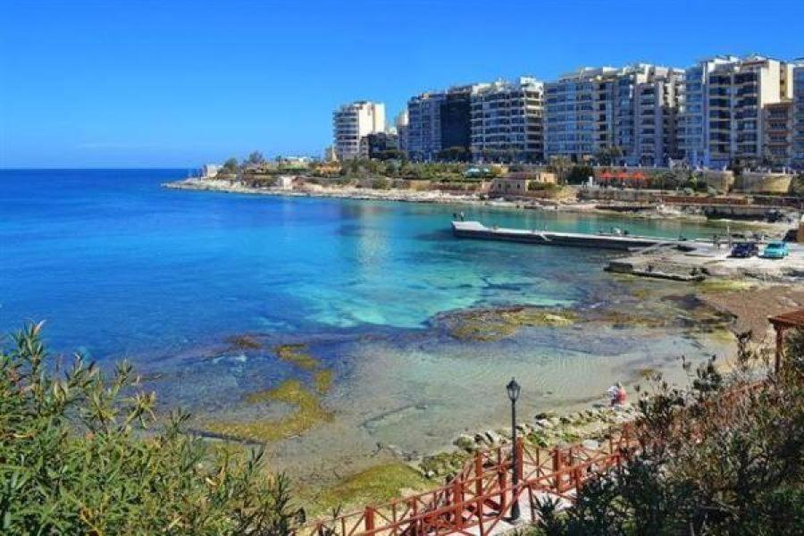 Perfect Location, Idyllic 2Br Apartment Слима Экстерьер фото